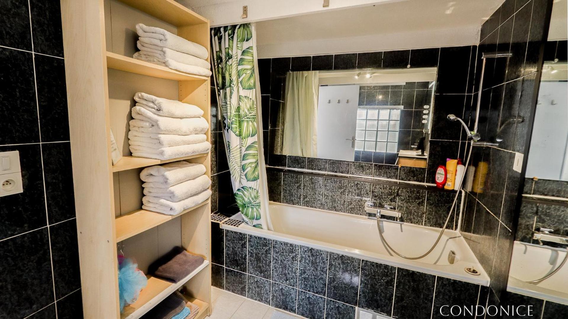 Condonice Exteriör bild