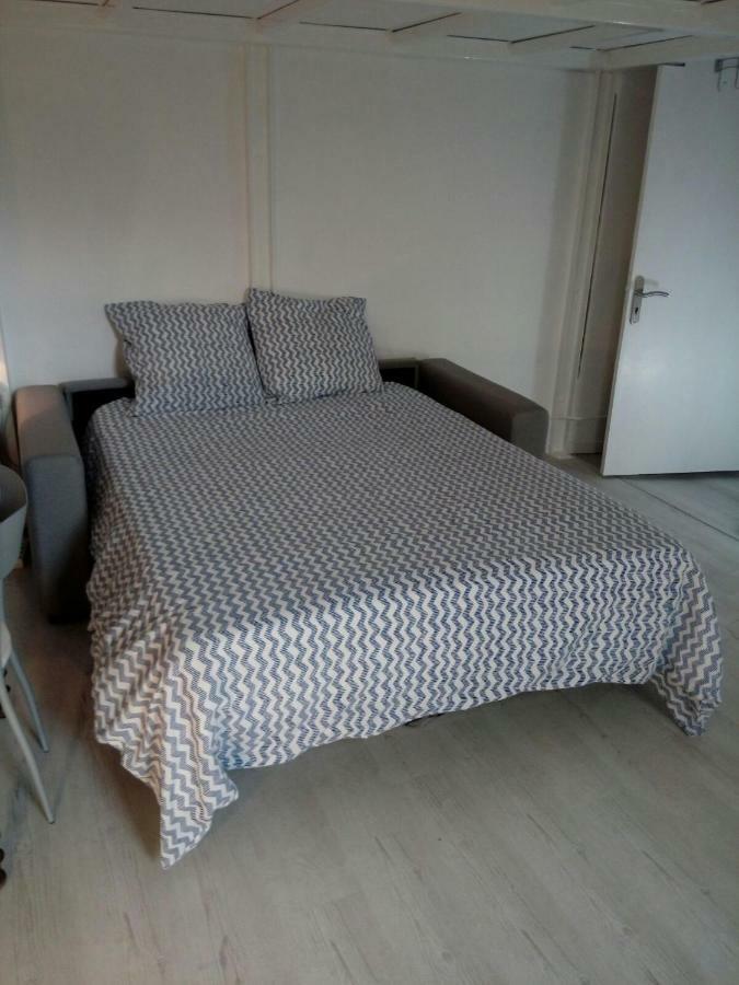 Condonice Exteriör bild